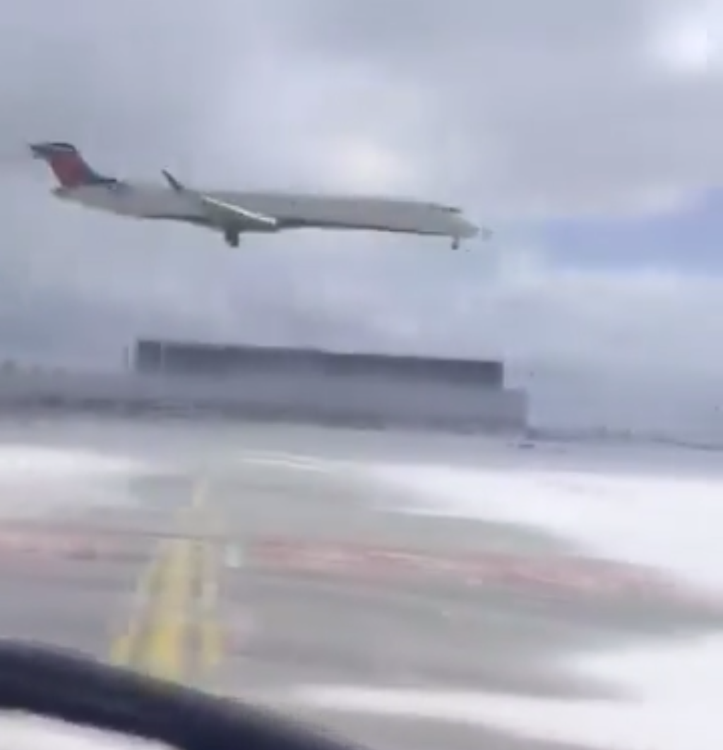 Video clip of Delta Airlines crash at Toronto Pearson